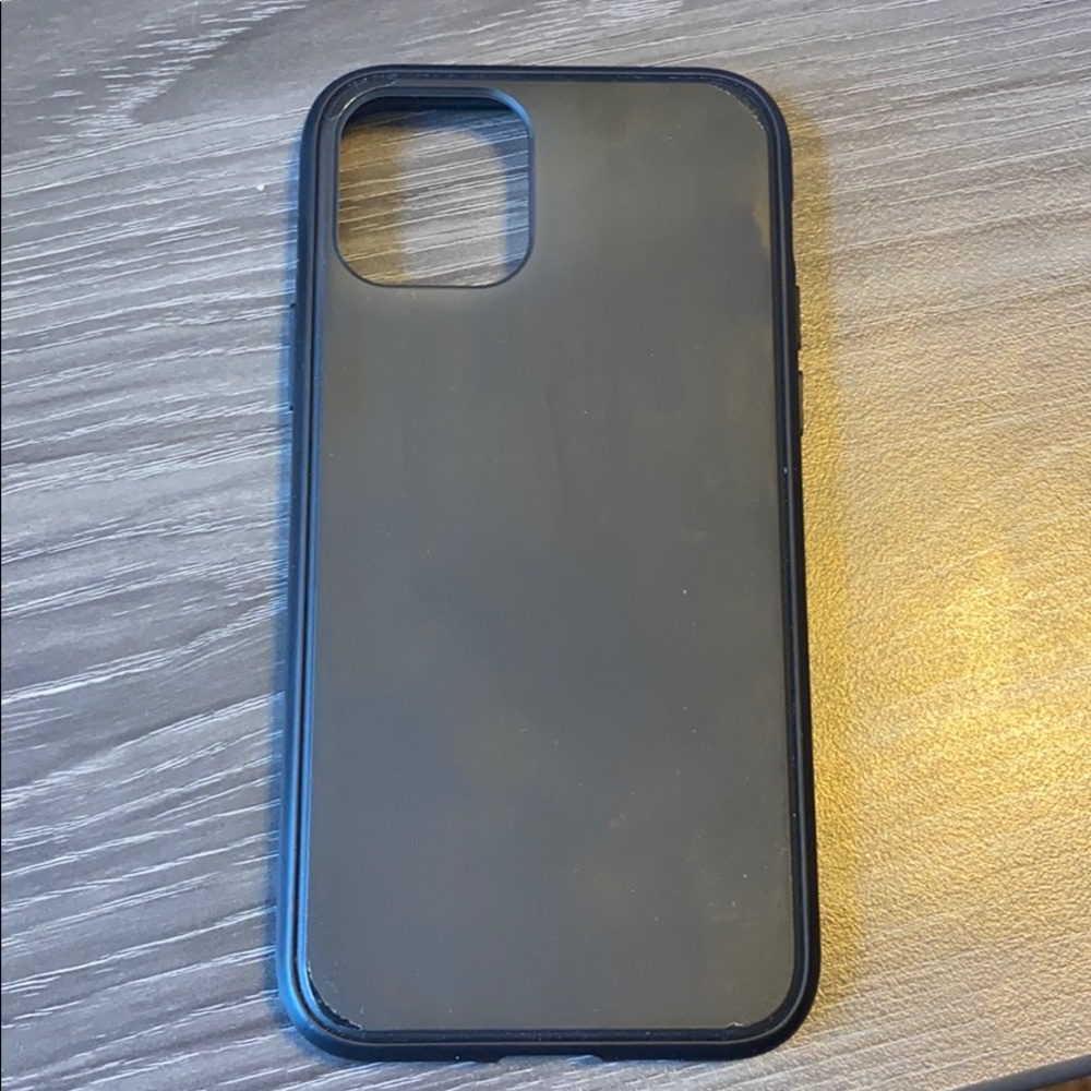 Insignia Slim Design Case